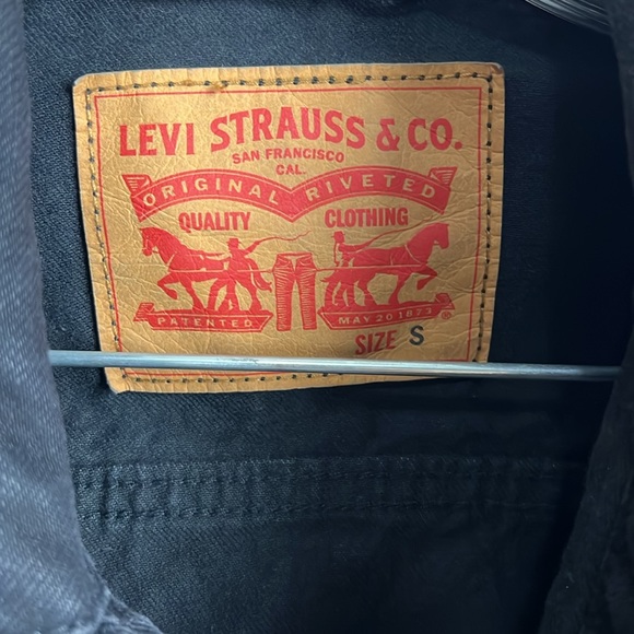 Levis Jeans jacket - size S - Picture 2 of 8